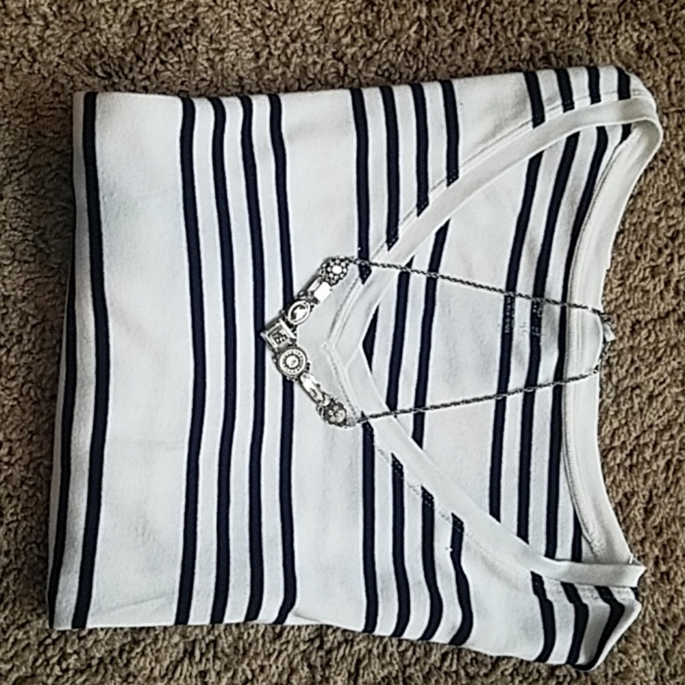Long sleeved GAP shirt
